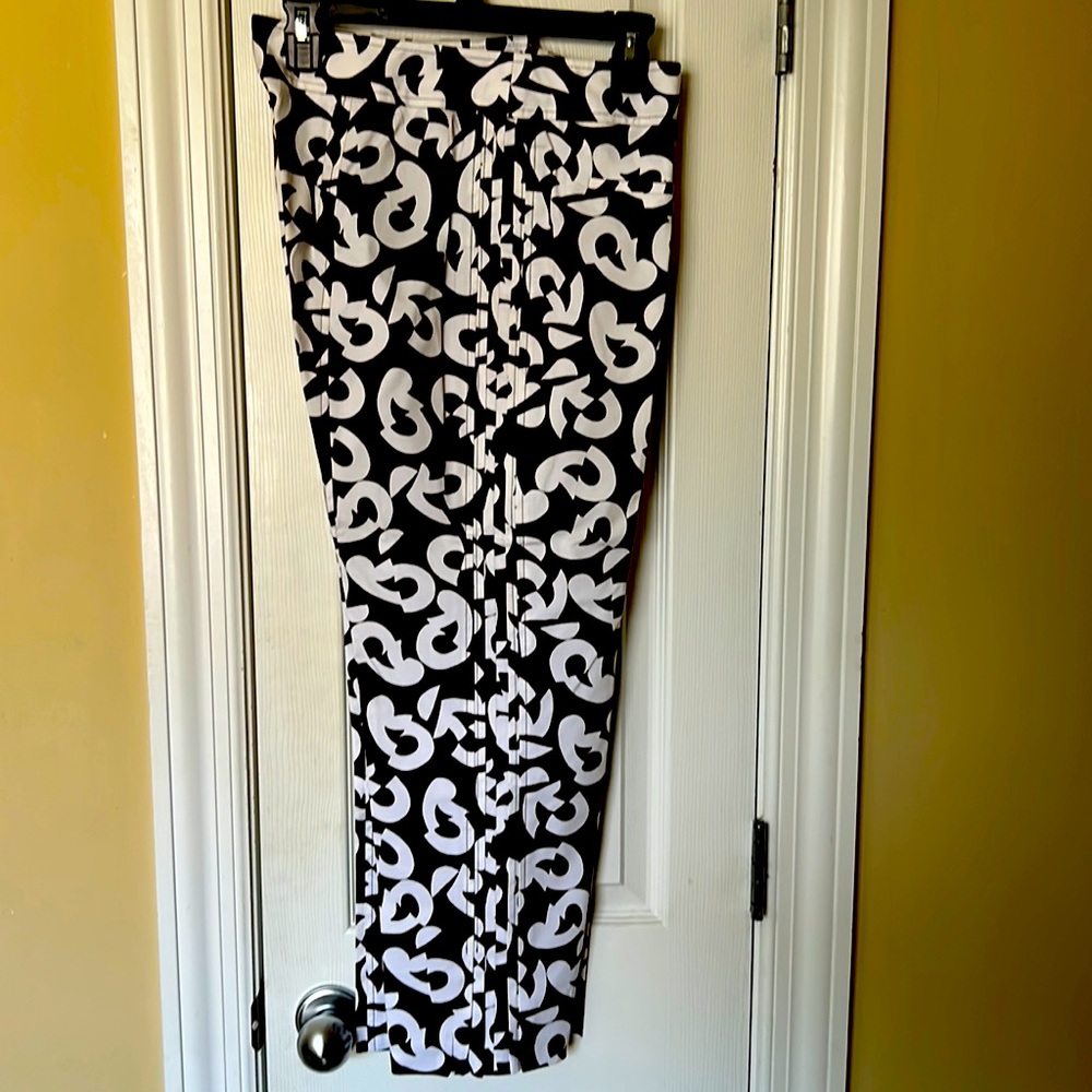 Size 8 pants Black and white